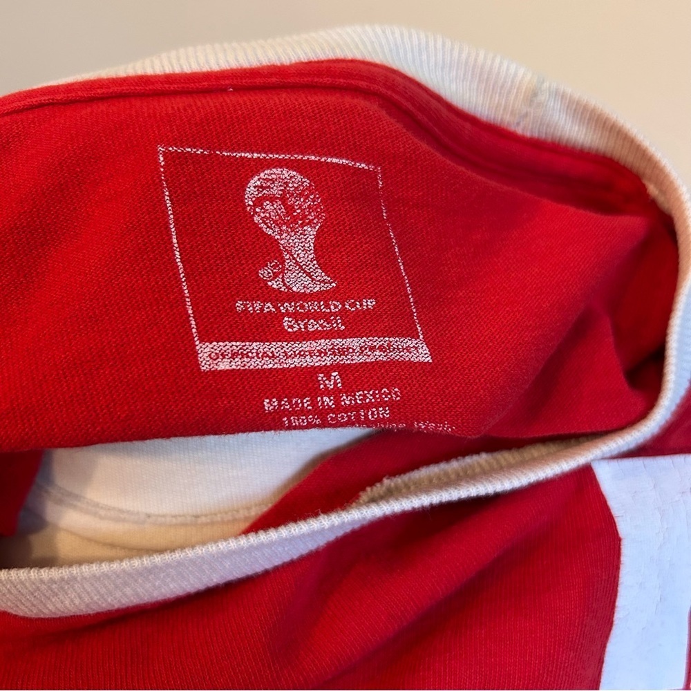 Soccer Jersey FIFA 2014 Brasil Official World Cup England Futbal Men's M Red - Picture 6 of 6